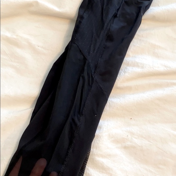 Lululemon Mesh Side leggings - Picture 4 of 4